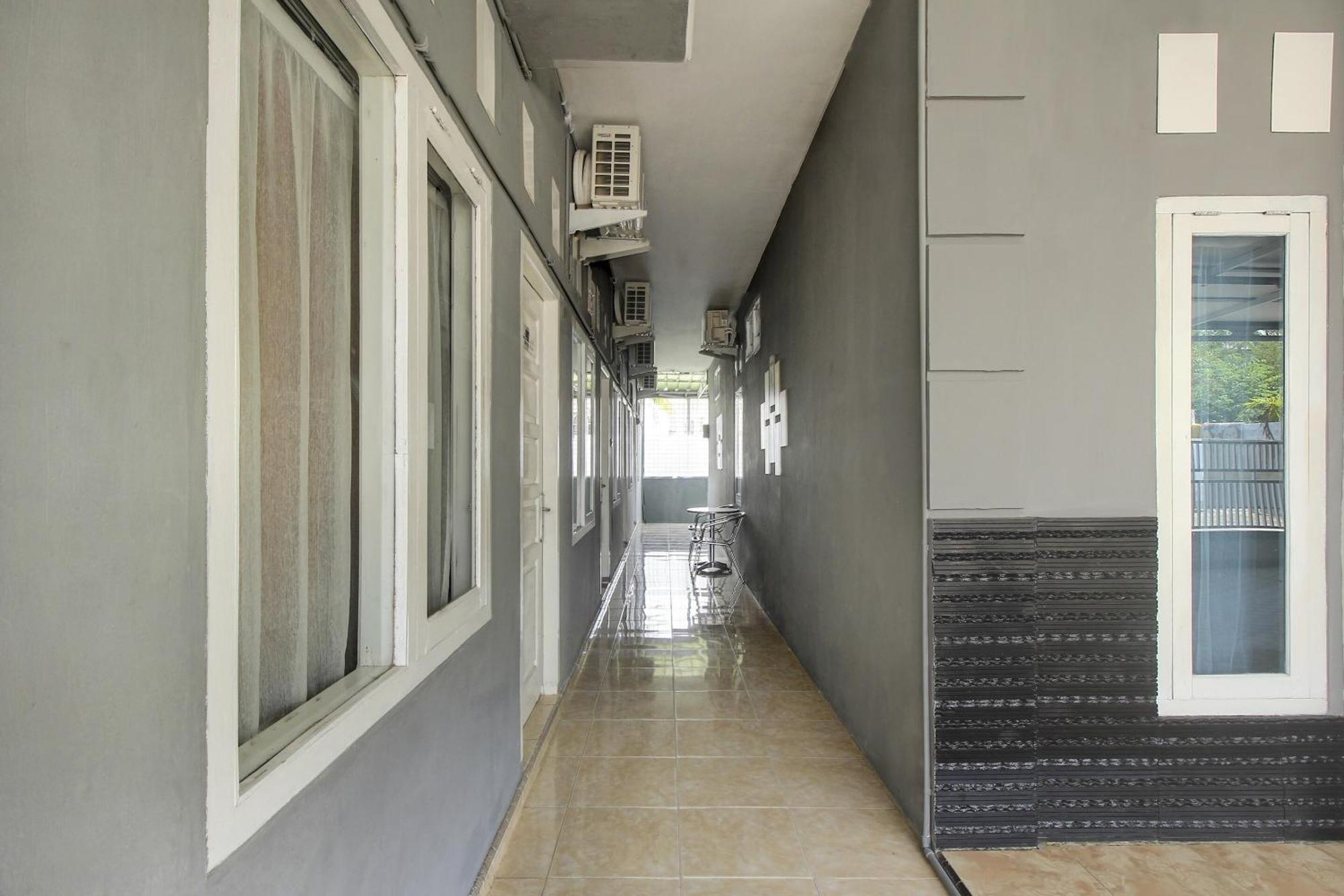 Oyo Life 3415 Penginapan Wimane 巨港 外观 照片